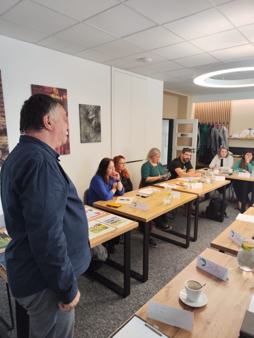 Továrna na přátelé (foto 1)